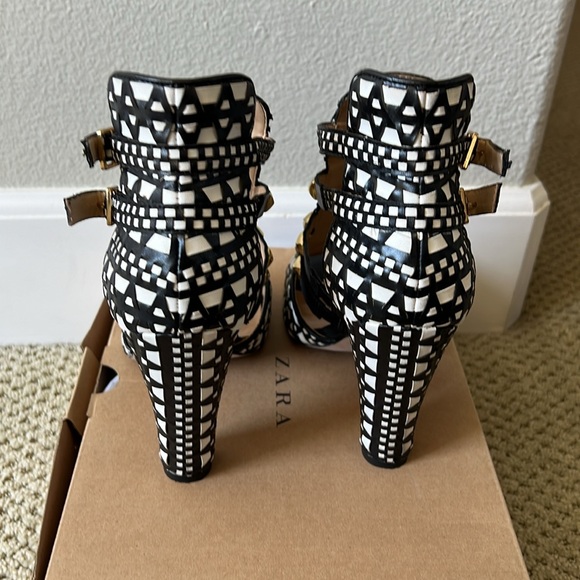 Zara Black and White Block Heels - Picture 3 of 5